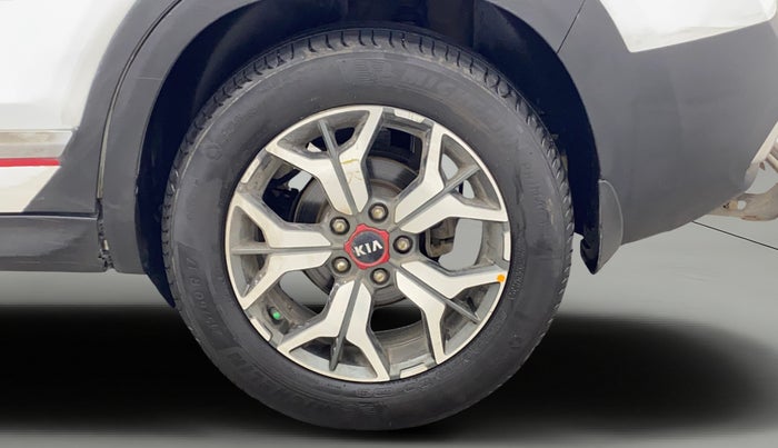 2020 KIA SELTOS GTX PLUS 1.4 PETROL, Petrol, Manual, 1,14,432 km, Left Rear Wheel