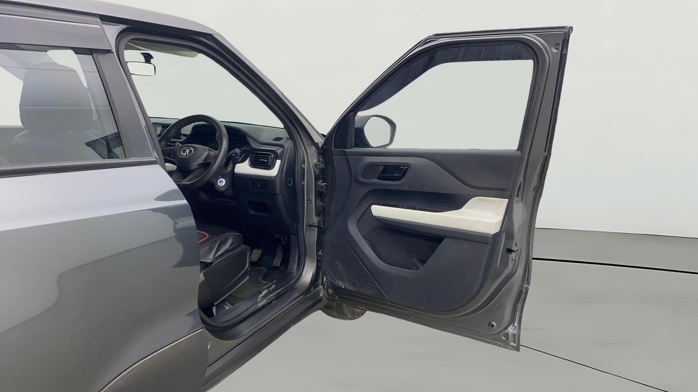 2022 Tata PUNCH PURE MT, Petrol, Manual, 18,807 km, RHS Front Door