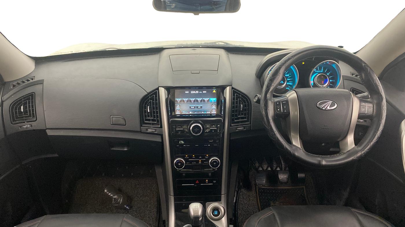 2020 Mahindra XUV500 W7, Diesel, Manual, 62,010 km, Dashboard