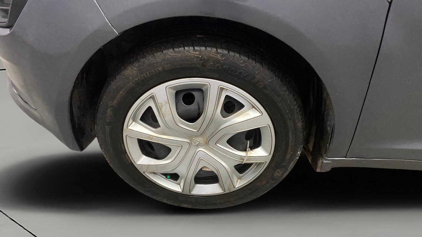 2022 Tata ALTROZ XM PLUS PETROL, Petrol, Manual, 49,469 km, Left Front Wheel