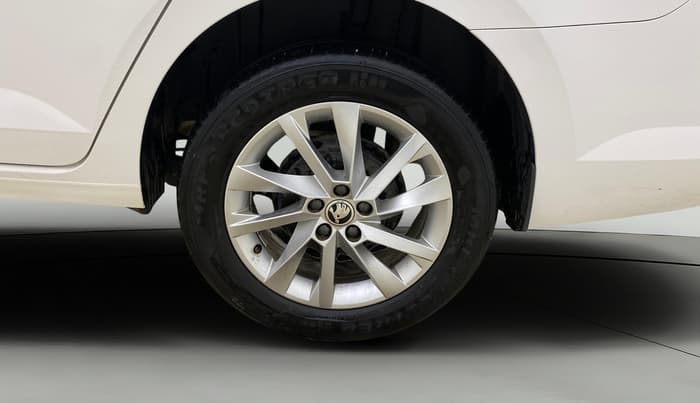 2023 Skoda SLAVIA AMBITION 1.0L TSI MT, Petrol, Manual, 48,764 km, Left Rear Wheel