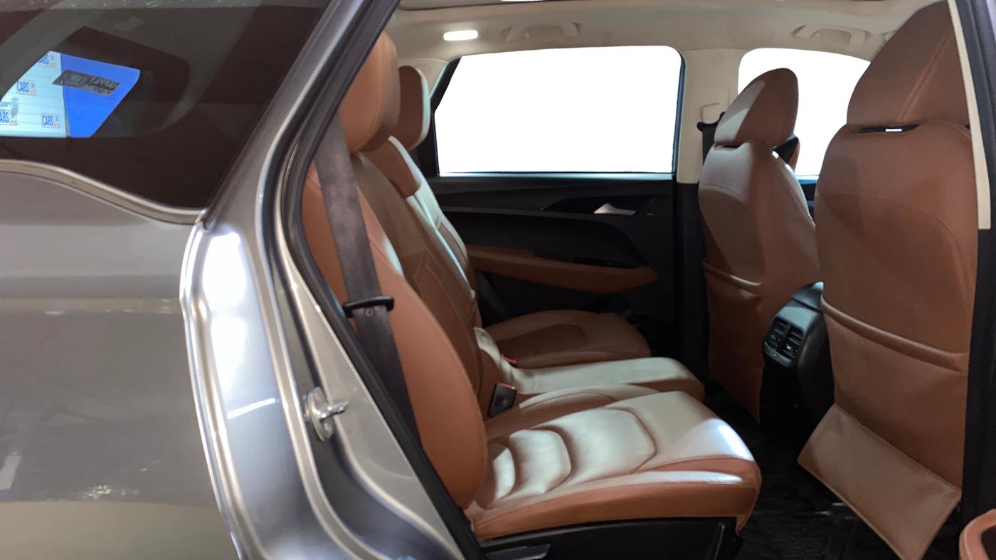 2020 MG HECTOR PLUS SHARP 1.5 PETROL TURBO HYBRID MT 6-STR, Petrol, Manual, 52,035 km, Right Side Rear Door Cabin