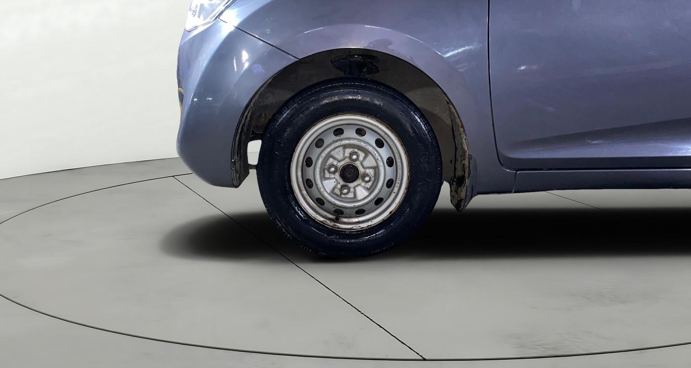 2015 Hyundai Eon ERA +, Petrol, Manual, 26,869 km, Left Front Wheel
