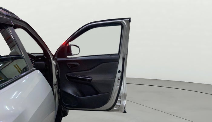 2023 Nissan MAGNITE XV CVT TURBO KURO EDITION , Petrol, Automatic, 19,941 km, RHS Front Door