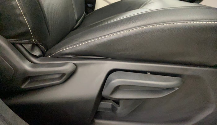 2022 Tata NEXON XZ PLUS PETROL, Petrol, Manual, 14,737 km, Driver Side Adjustment Panel
