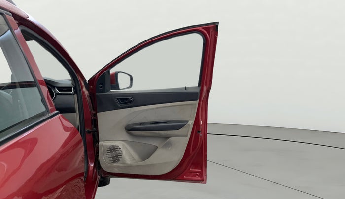 2020 Renault TRIBER RXL MT, Petrol, Manual, 59,676 km, RHS Front Door