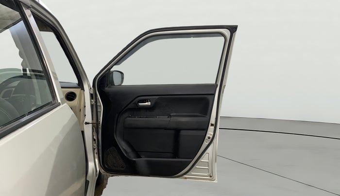 2022 Maruti New Wagon-R VXI CNG 1.0, CNG, Manual, 34,657 km, RHS Front Door