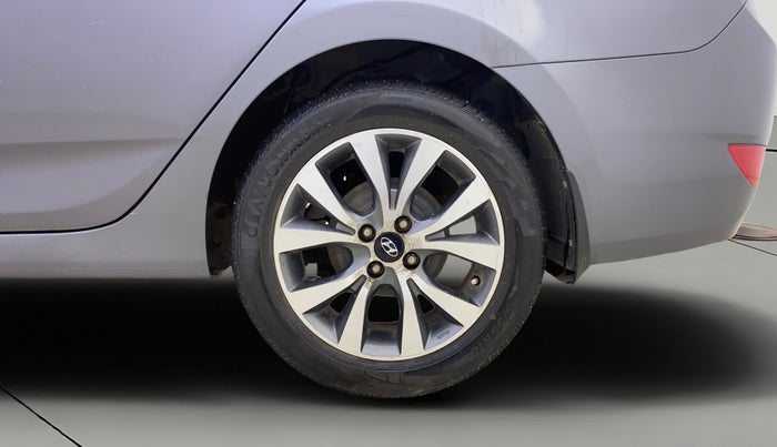 2016 Hyundai Verna 1.6 VTVT SX, Petrol, Manual, 39,219 km, Left Rear Wheel