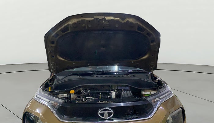 2023 Tata PUNCH CREATIVE AMT 1.2 RTN DUAL TONE, Petrol, Automatic, 30,699 km, Open Bonet