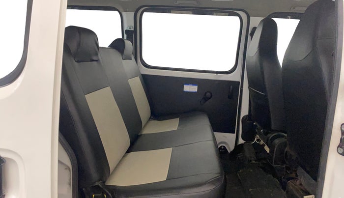 2023 Maruti Eeco 5 STR AC CNG, CNG, Manual, 70,729 km, Right Side Rear Door Cabin