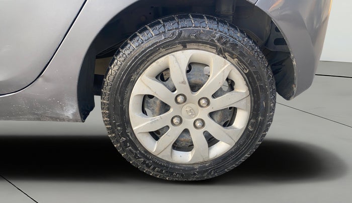 2015 Hyundai Eon MAGNA +, Petrol, Manual, 68,938 km, Left Rear Wheel