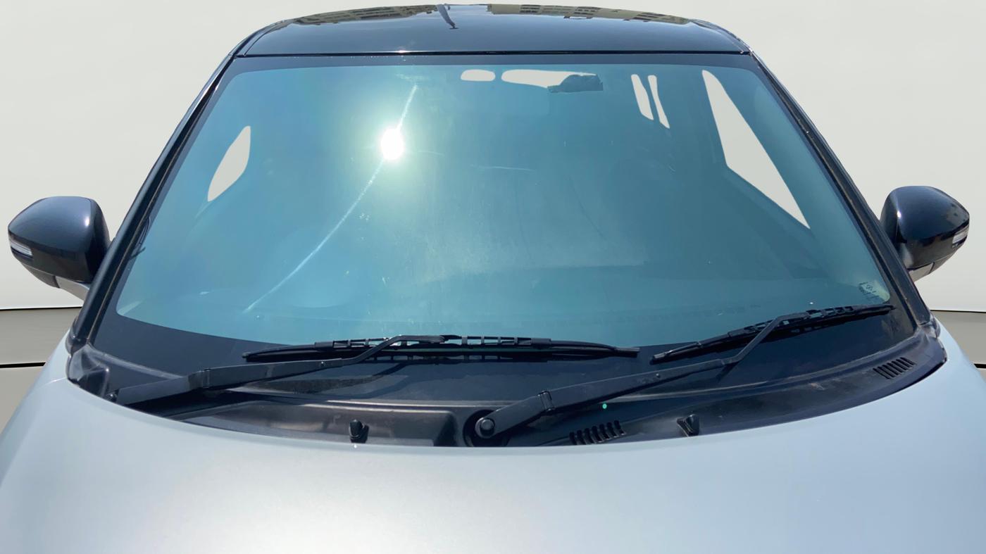2015 Maruti Swift Dzire ZXI, Petrol, Manual, 76,554 km, Front Windshield