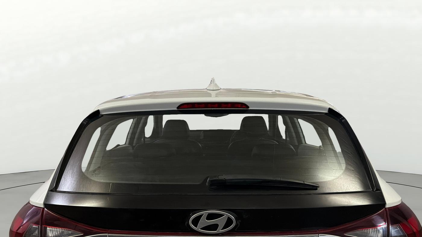 2023 Hyundai NEW I20 ASTA (O) 1.2 MT, Petrol, Manual, 23,176 km, Rear Windshield