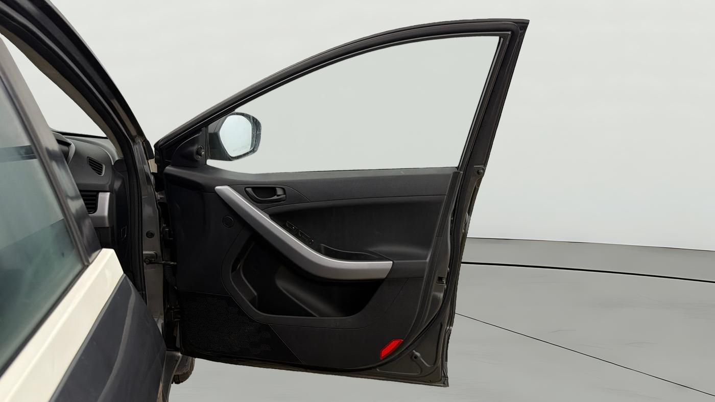 2021 Tata NEXON XMA PETROL, Petrol, Automatic, 67,984 km, RHS Front Door