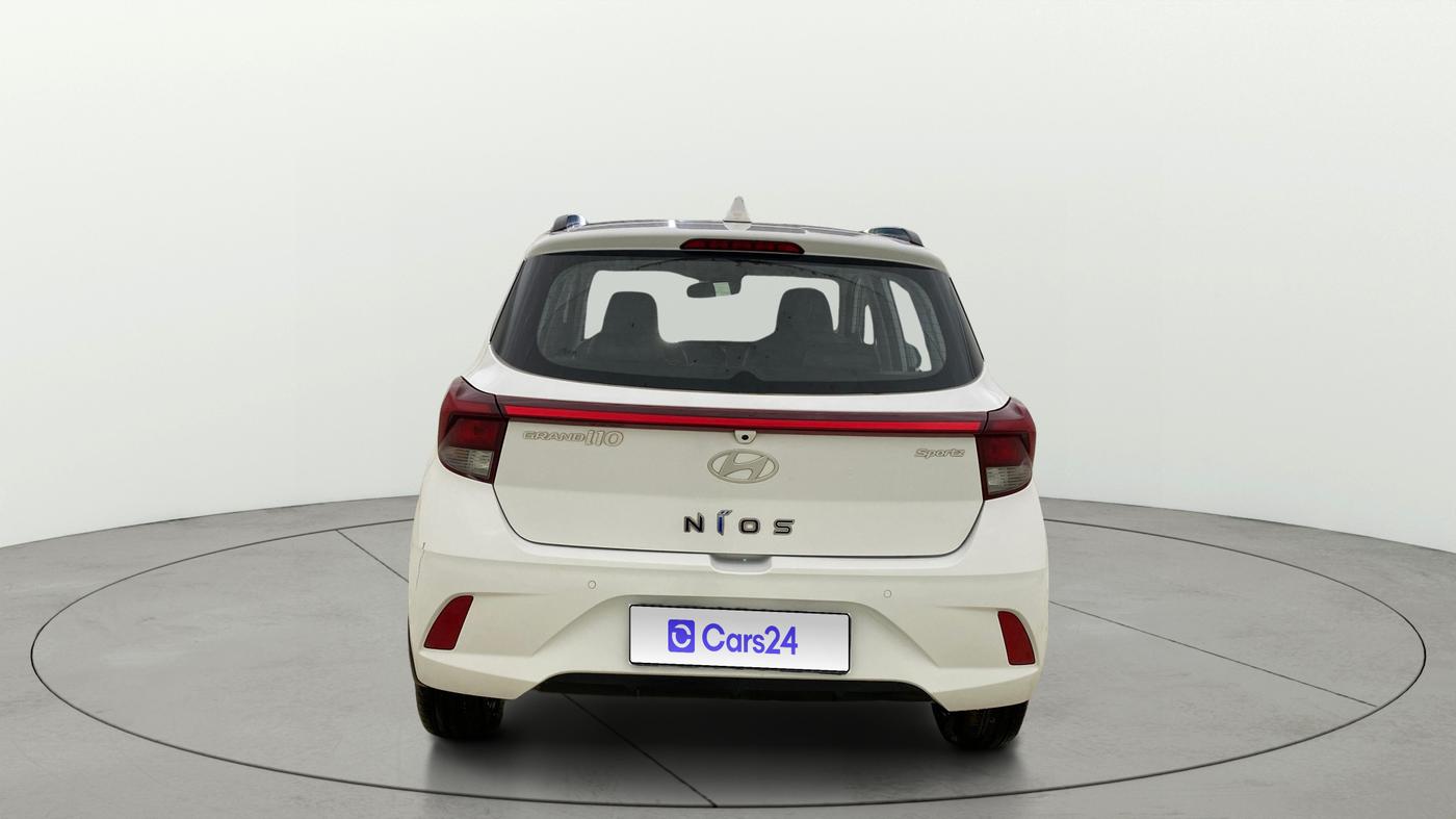 2024 Hyundai GRAND I10 NIOS SPORTZ AMT 1.2 KAPPA VTVT, Petrol, Automatic, 31,841 km, Back/Rear