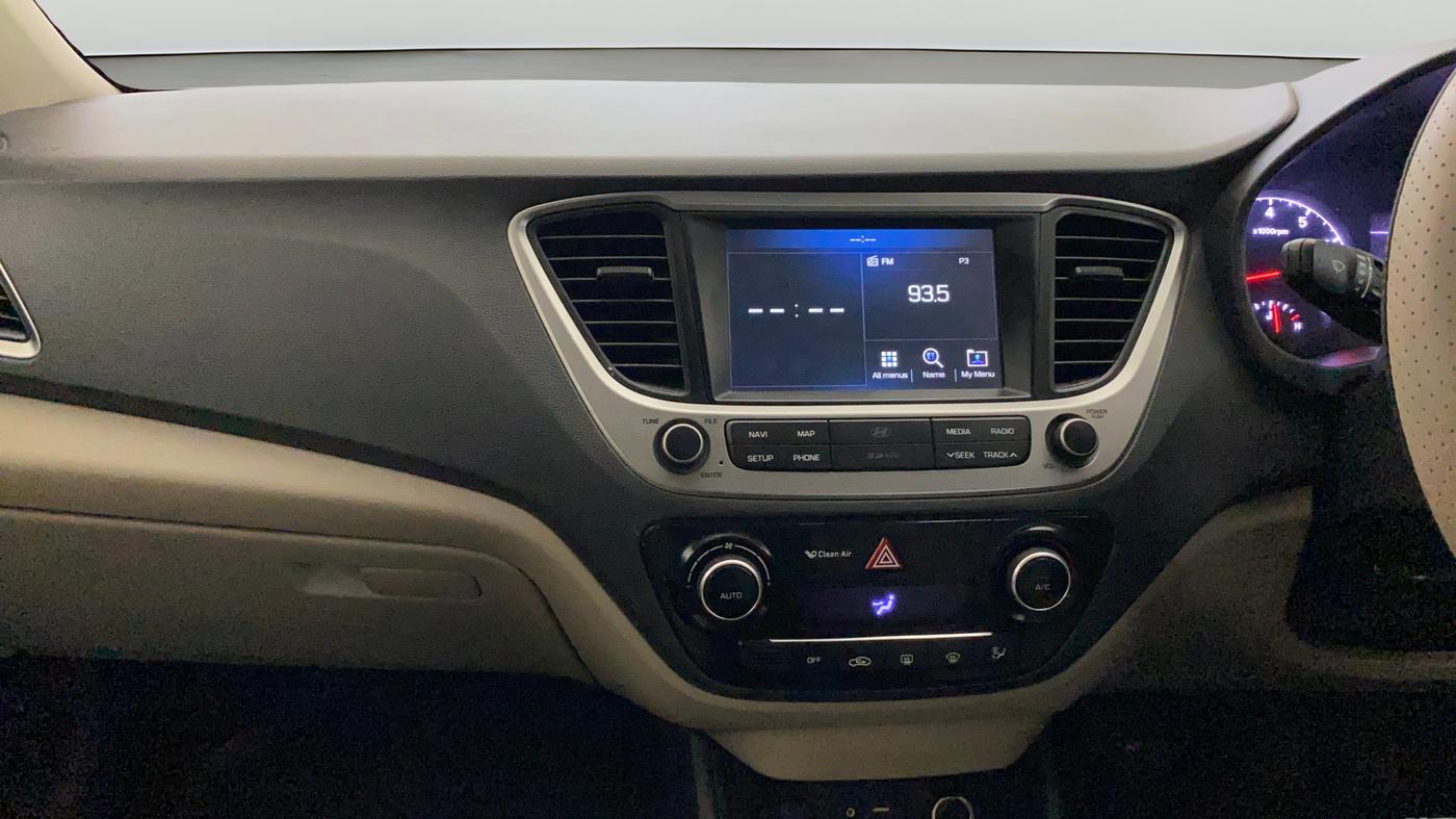 2017 Hyundai Verna 1.6 VTVT SX, Petrol, Manual, 51,750 km, Air Conditioner