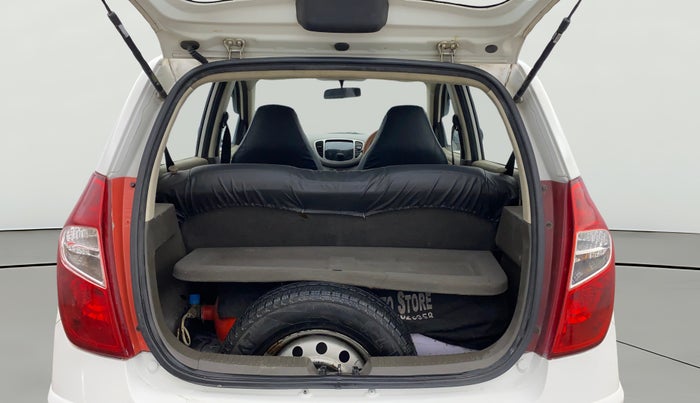 2015 Hyundai i10 MAGNA 1.1, CNG, Manual, 54,843 km, Boot Open Zoomed View