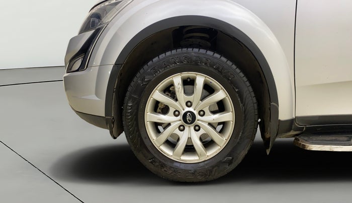 2021 Mahindra XUV500 W9, Diesel, Manual, 1,00,157 km, Left Front Wheel