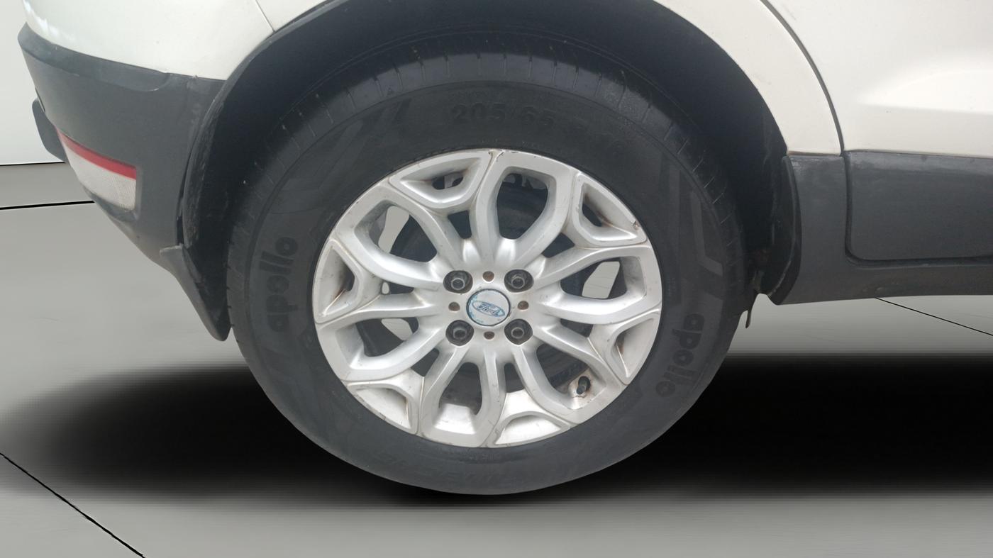 2013 Ford Ecosport TITANIUM 1.0L ECOBOOST, Petrol, Manual, 1,02,892 km, Right Rear Wheel