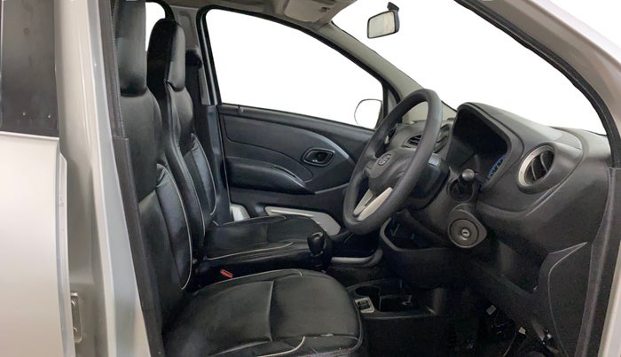 2017 Datsun Redi Go T (O), Petrol, Manual, 60,723 km, Right Side Front Door Cabin