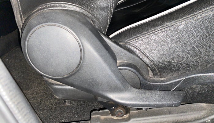 2020 Maruti Swift VXI, Petrol, Manual, 1,08,286 km, Third Seat Row ( optional )