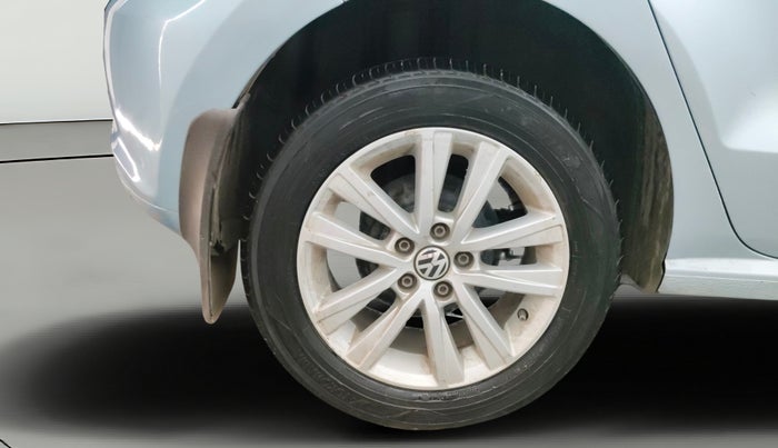 2012 Volkswagen Polo HIGHLINE1.2L, Petrol, Manual, 95,466 km, Right Rear Wheel