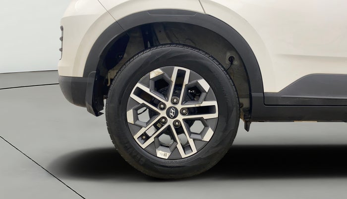 2023 Hyundai VENUE SX (O) 1.0 TURBO DCT, Petrol, Automatic, 10,401 km, Right Rear Wheel