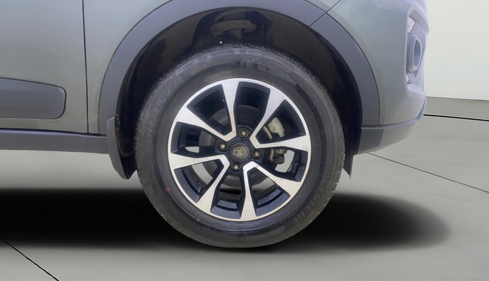 2020 Tata NEXON XZA PLUS SUNROOF PETROL, Petrol, Automatic, 31,093 km, Right Front Wheel