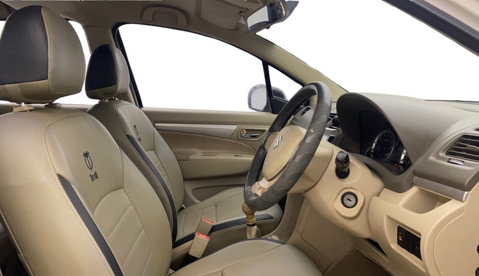 2015 Maruti Ertiga VXI, Petrol, Manual, 1,25,661 km, Right Side Front Door Cabin