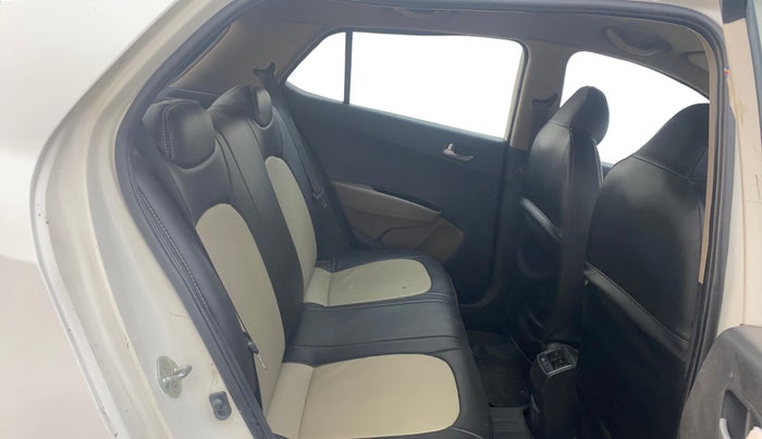 2015 Hyundai Grand i10 SPORTZ 1.2 KAPPA VTVT, Petrol, Manual, 71,243 km, Right Side Rear Door Cabin