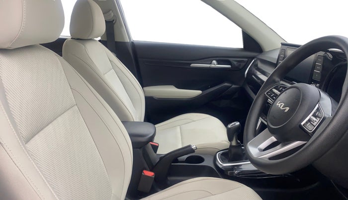 2022 KIA SELTOS HTK PLUS 1.5 DIESEL IMT, Diesel, Manual, 18,945 km, Right Side Front Door Cabin