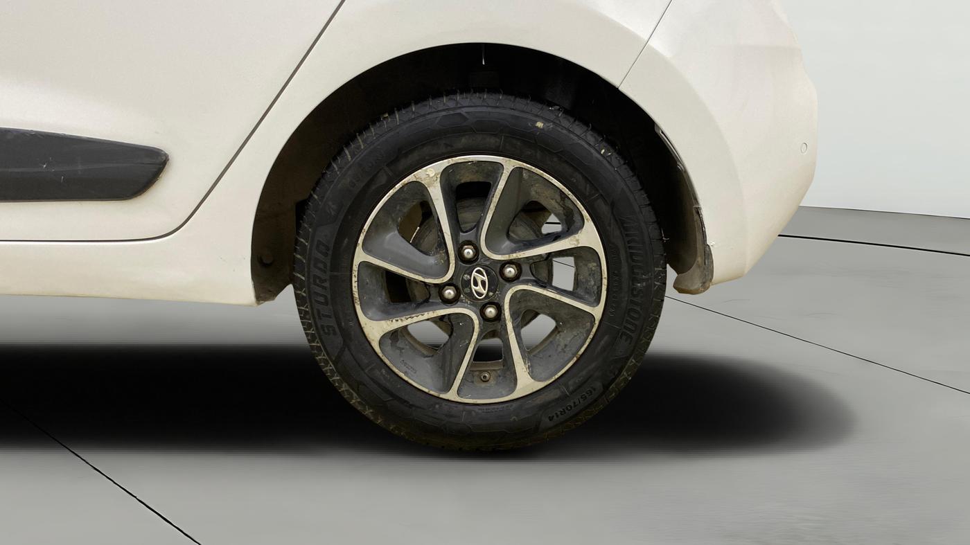 2017 Hyundai Grand i10 SPORTZ AT 1.2 KAPPA VTVT, Petrol, Automatic, 64,864 km, Left Rear Wheel