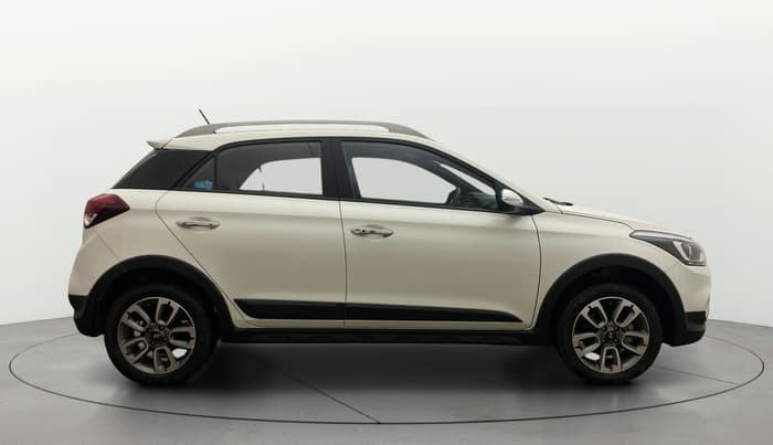 2016 Hyundai i20 Active 1.2 SX, Petrol, Manual, 7,007 km, Right Side View