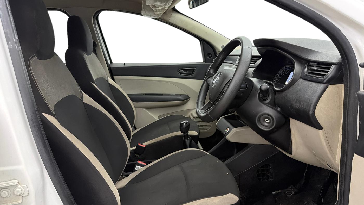 2025 Renault TRIBER RXE MT, CNG, Manual, 28,278 km, Right Side Front Door Cabin