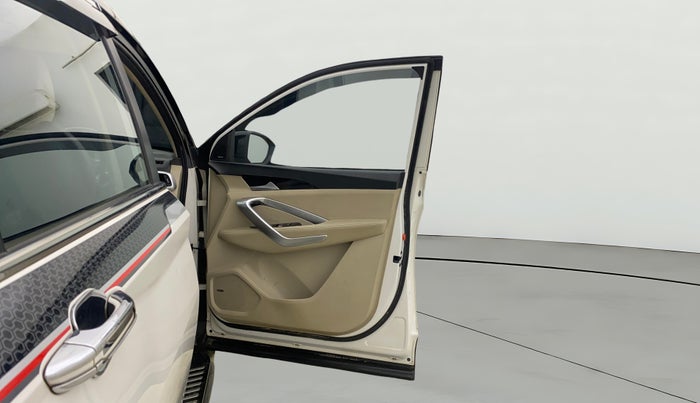 2021 MG HECTOR SHARP 1.5 CVT PETROL DUAL TONE, Petrol, Automatic, 55,274 km, RHS Front Door