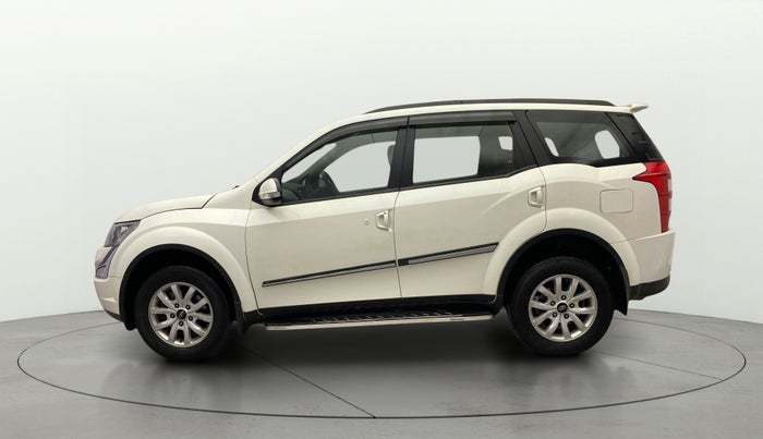2016 Mahindra XUV500 W8, Diesel, Manual, 1,23,899 km, Left Side