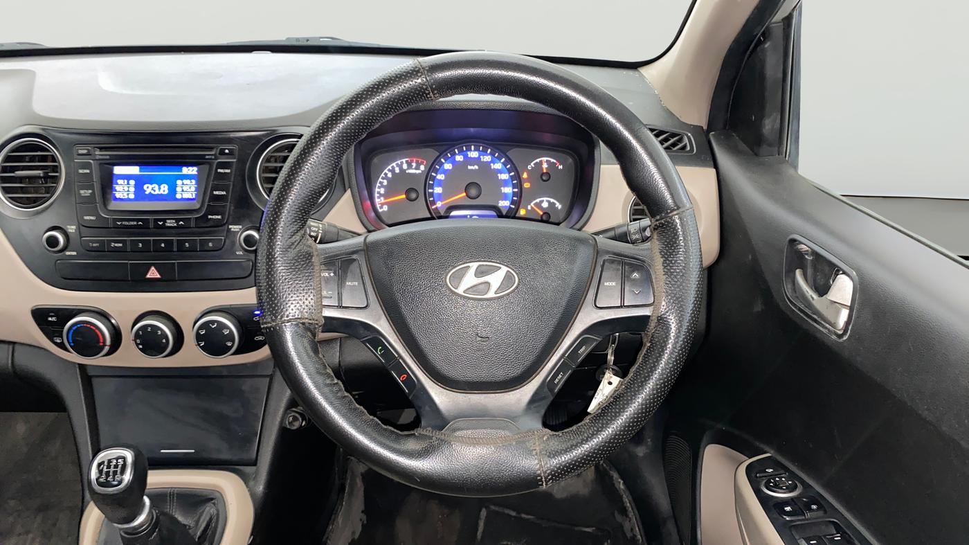 2015 Hyundai Xcent S 1.2, Petrol, Manual, 40,345 km, Steering Wheel Close Up