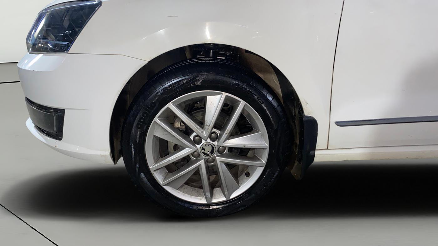 2019 Skoda Rapid STYLE 1.6 MPI AT, Petrol, Automatic, 10,242 km, Left Front Wheel