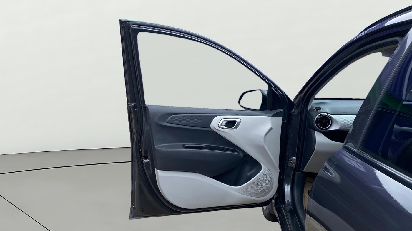 2025 Hyundai Grand i10 Sportz 1.2 Hy-CNG Duo, CNG, Manual, 26,420 km, LHS Front Door