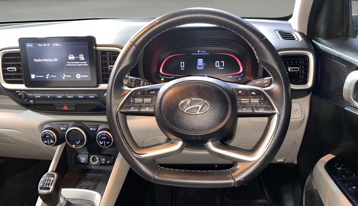 2022 Hyundai VENUE SX 1.5 CRDI, Diesel, Manual, 66,671 km, Steering Wheel Close Up