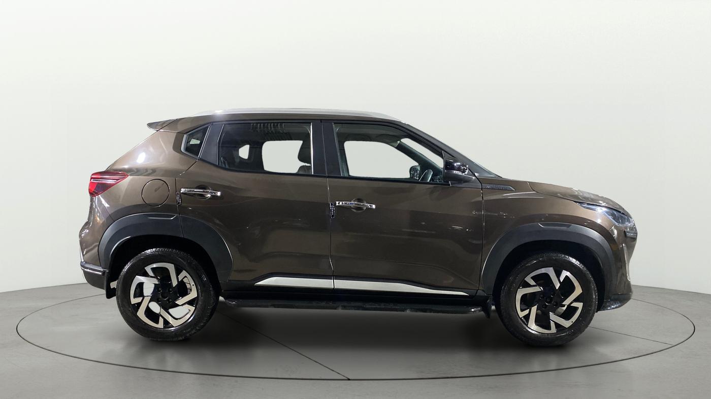 2022 Nissan MAGNITE XV MT, Petrol, Manual, 13,121 km, Right Side View