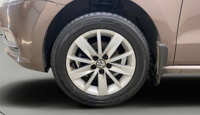 2016 Volkswagen Polo HIGHLINE1.2L, Petrol, Manual, 76,285 km, Left Front Wheel