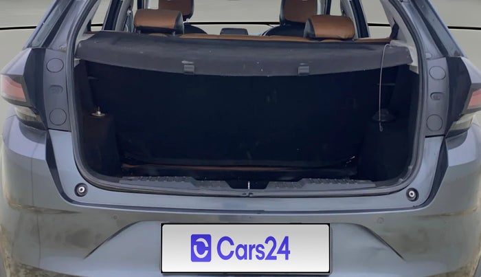 2020 Tata ALTROZ XZ DIESEL, Diesel, Manual, 1,08,010 km, Boot Open Zoomed View