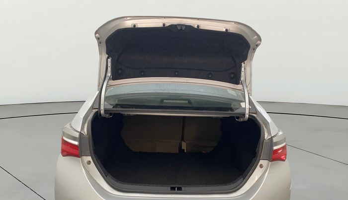 2017 Toyota Corolla Altis GL PETROL, Petrol, Manual, 78,724 km, Boot Door Open