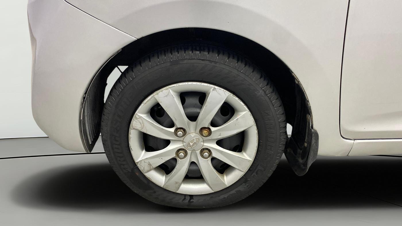 2013 Hyundai Eon MAGNA +, Petrol, Manual, 67,991 km, Left Front Wheel
