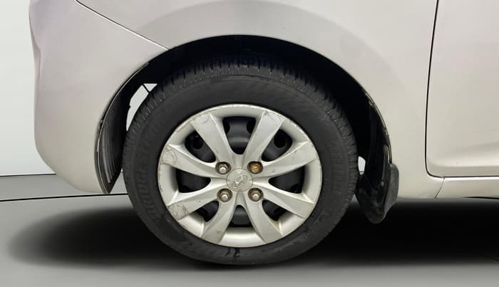 2013 Hyundai Eon MAGNA +, Petrol, Manual, 67,991 km, Left Front Wheel