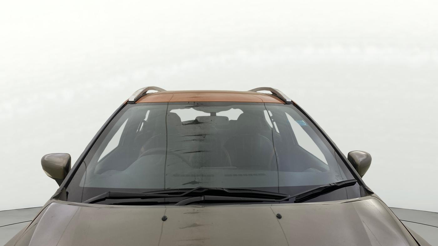 2019 Nissan Kicks XV 1.5, Petrol, Manual, 49,745 km, Front Windshield