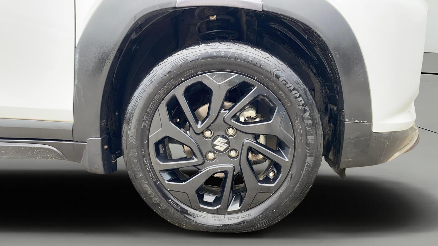2023 Maruti FRONX DELTA PLUS 1.2L AGS, Petrol, Automatic, 48,912 km, Right Front Wheel