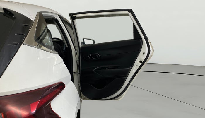 2023 Hyundai NEW I20 MAGNA 1.2 MT, Petrol, Manual, 53,873 km, RHS Rear Door