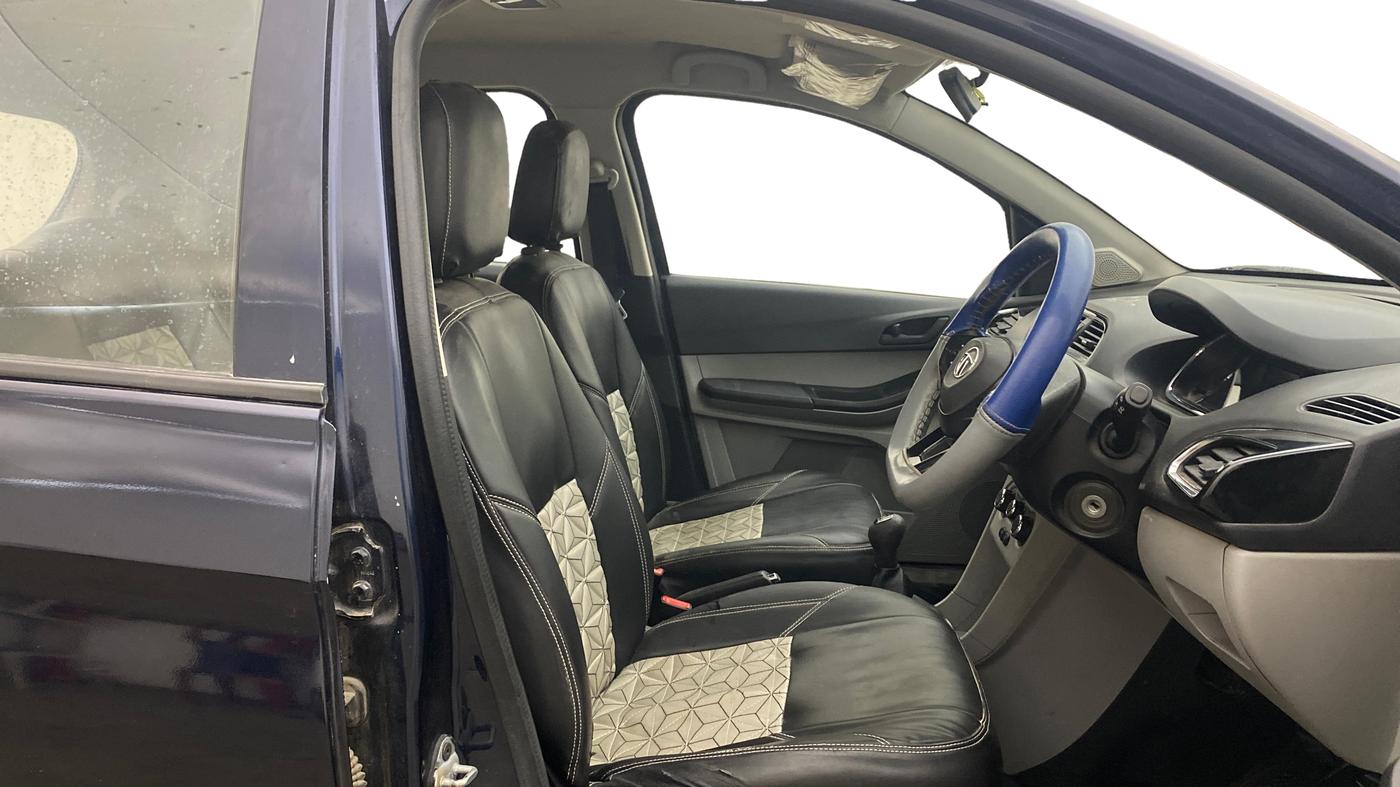2021 Tata Tiago XT PETROL, Petrol, Manual, 1,20,798 km, Right Side Front Door Cabin